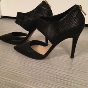 Snake black heels 👠